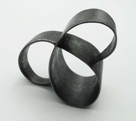 Black folded ring