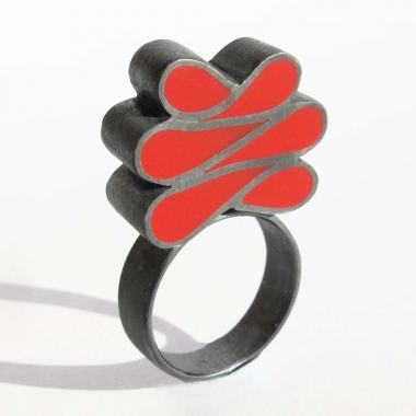 Baroque red silver ring
