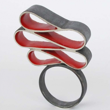 Piros belsejű barokk ezüst gyűrű
