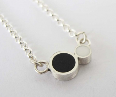 Pont.vero Silver Necklace– Black - White - Small