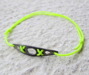 Sea kayak silver bracelet – oxidized, neon yellow