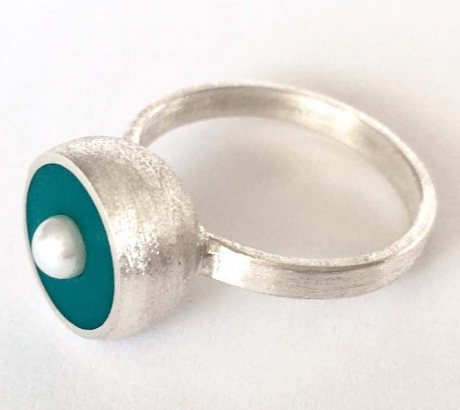 Türkiz félgömb gyűrű gyönggyel