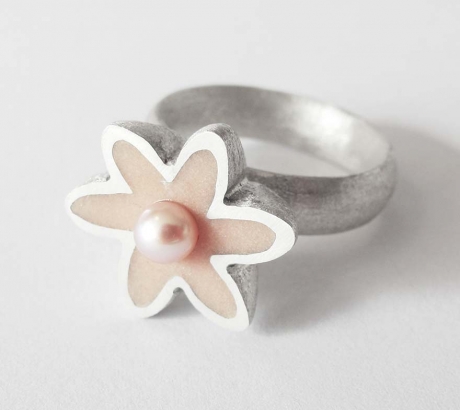 Cseresznyevirág gyűrű gyönggyel