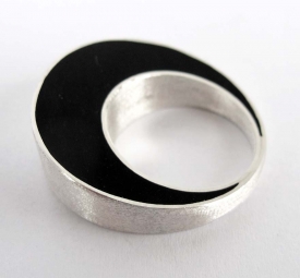 Fekete gyűrű