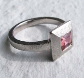 Pink turmalin gyűrű