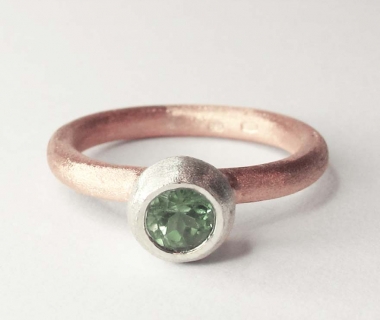Minimál rozé zöld turmalin gyűrű